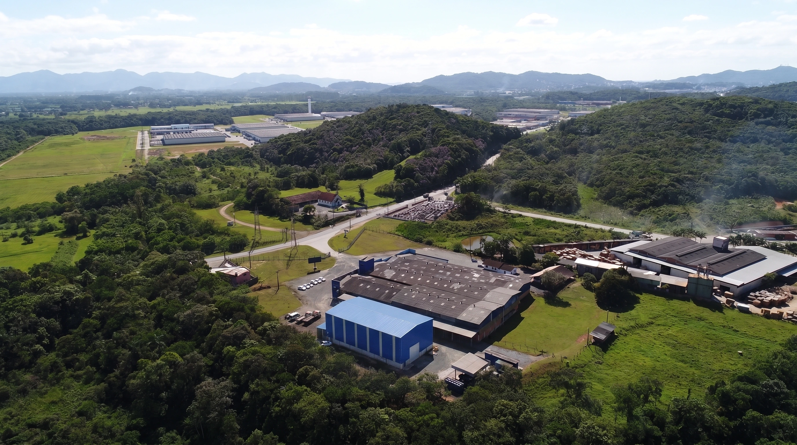 Vista aérea do parque fabril da Rossil Industrial em Joinville - SC